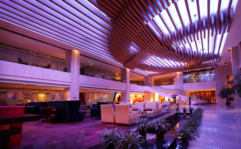 酒店家具用柚木材質好不好？優點與缺點？