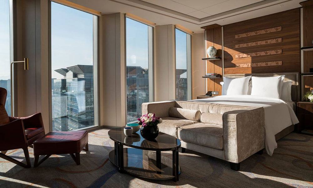 酒店實(shí)木定制家具，如何選擇不花冤枉錢？